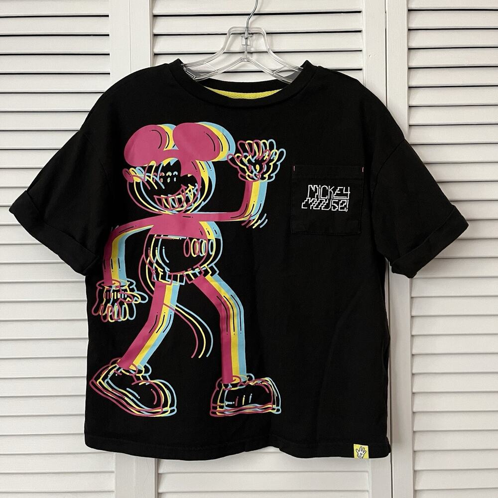 Disney Artist series tee by Rafael Faria from The Walt Disney Company Brazil, XS